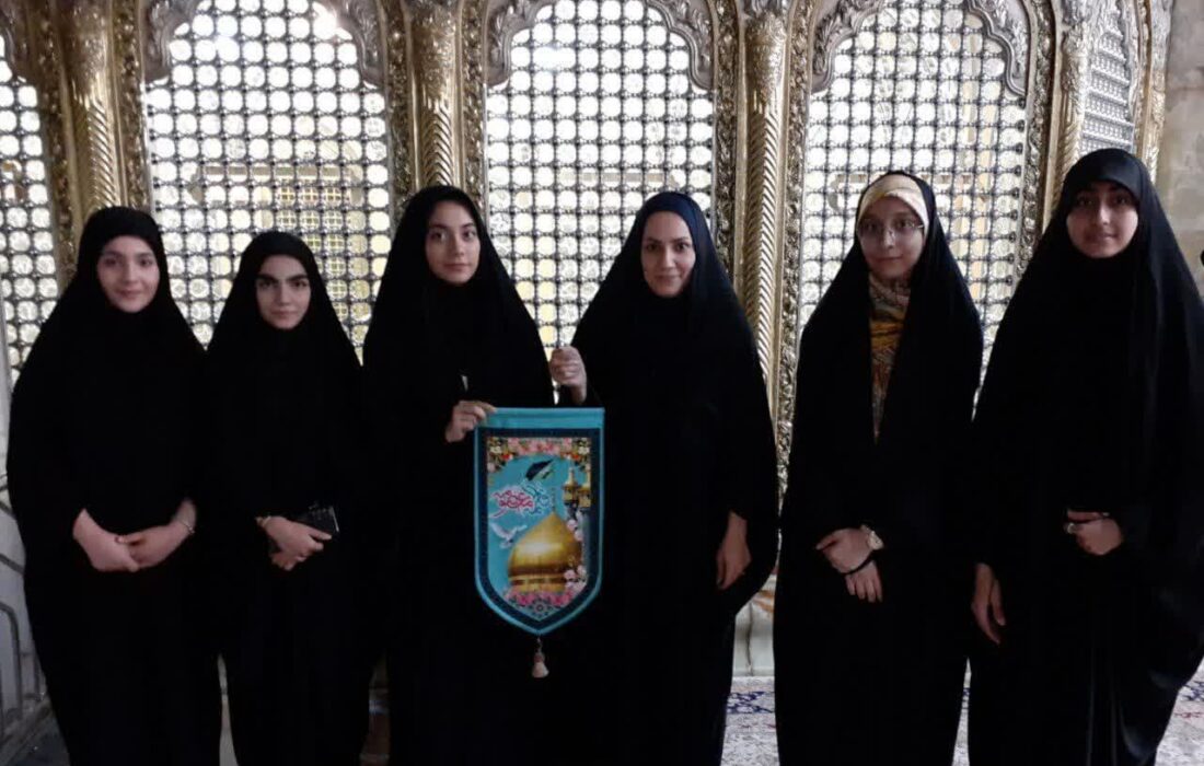 احترام تیراندازان نوجوان دختر استان به بارگاه ملکوتی حرم حضرت معصومه سلام الله علیه
