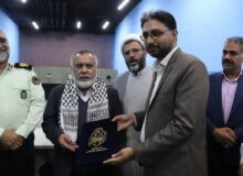 تقدیر از محمد جواد متقیان‌نژاد در مراسم افتتاح سالن تیراندازی قم