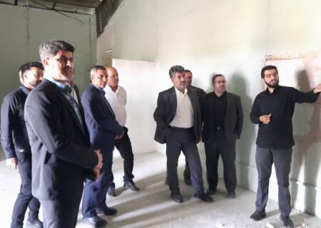 بازدید دکتر سلطانی مدیرکل ورزش و جوانان استان قم و فرماندار و شورای شهرستان کهک از اولین سالن تیراندازی این شهرستان