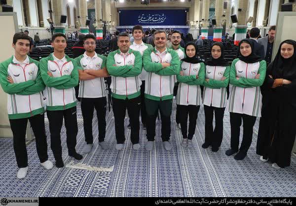 حضور قهرمان نوجوان قمی در محضر رهبر معظم انقلاب (مدّظلّهالعالی)